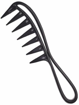 Multifunctionele styler kam voor het föhnen en stylen van het haar.