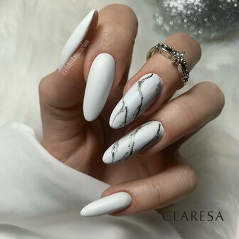 claresa white 1000 voorbeeld op nagels