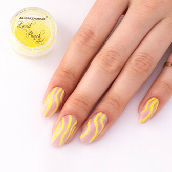 Lucid Punch nr. 4 gele nagel glitters