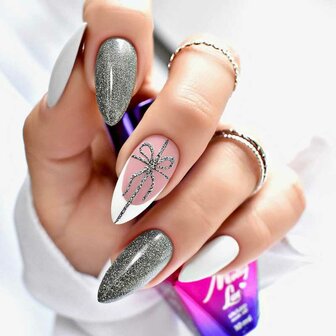 grijze nail art nagels met glitters
