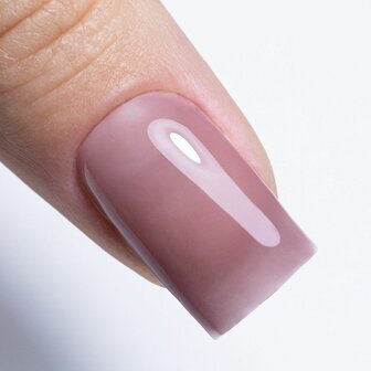 mauve kleur op nagel