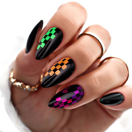 nail art flakes op de nagels