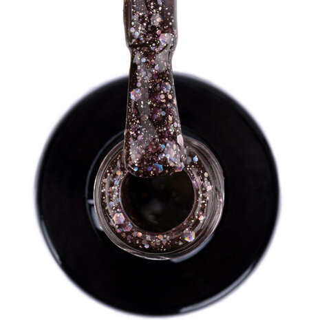 donkerbruine gellak met glitters in potje