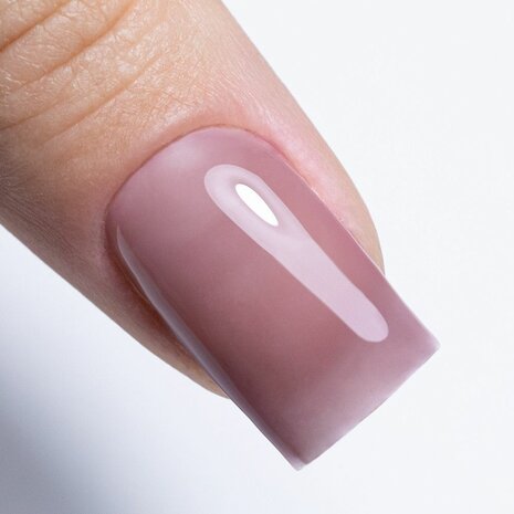 mauve kleur op nagel
