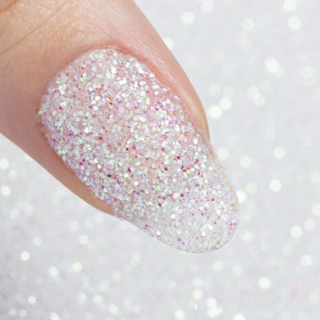 parelmoer Ice Crush nagelglitters met holografische hexagons op nagel